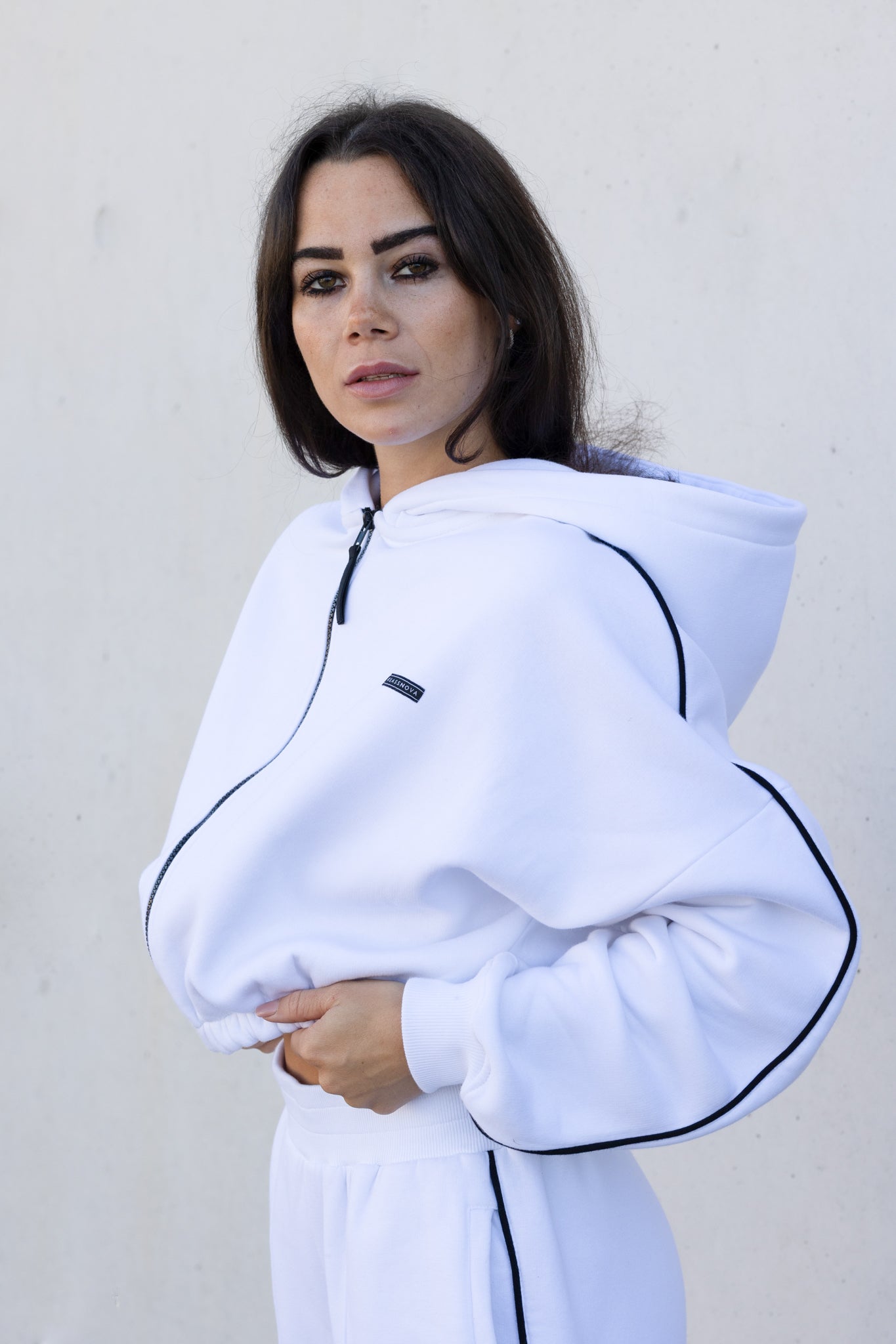 Crop-Zip Jacke mit Kapuze AURA